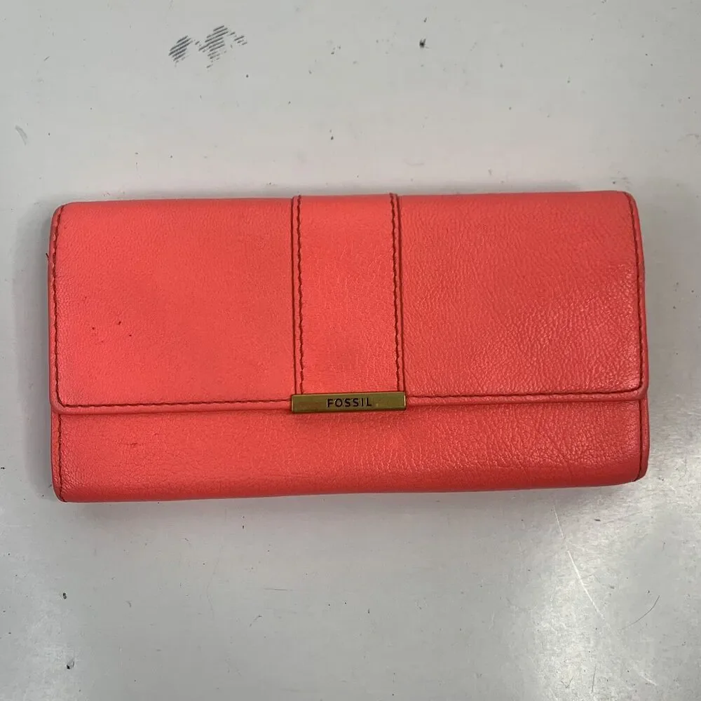 Fossil hot pink